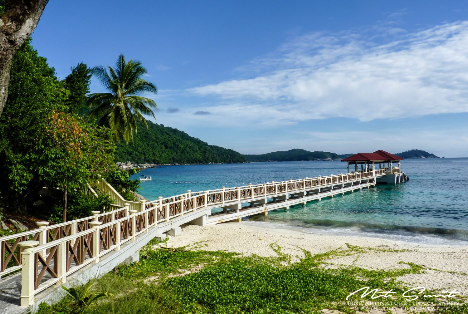 PARADISE WALKWAY